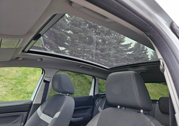 Ford Kuga cena 33500 przebieg: 231000, rok produkcji 2012 z Wałbrzych małe 172